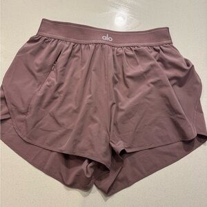 ALO Yoga Match Point Women's Mauve Shorts